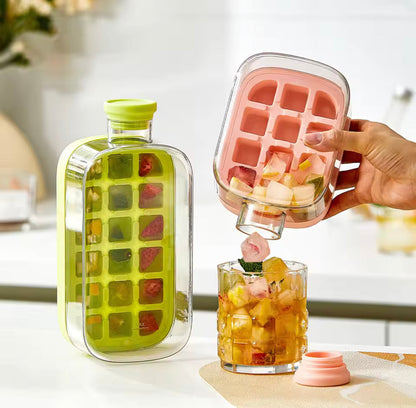 PORTABLE SILICONE ICE CUBE MAKER WITH STRAW