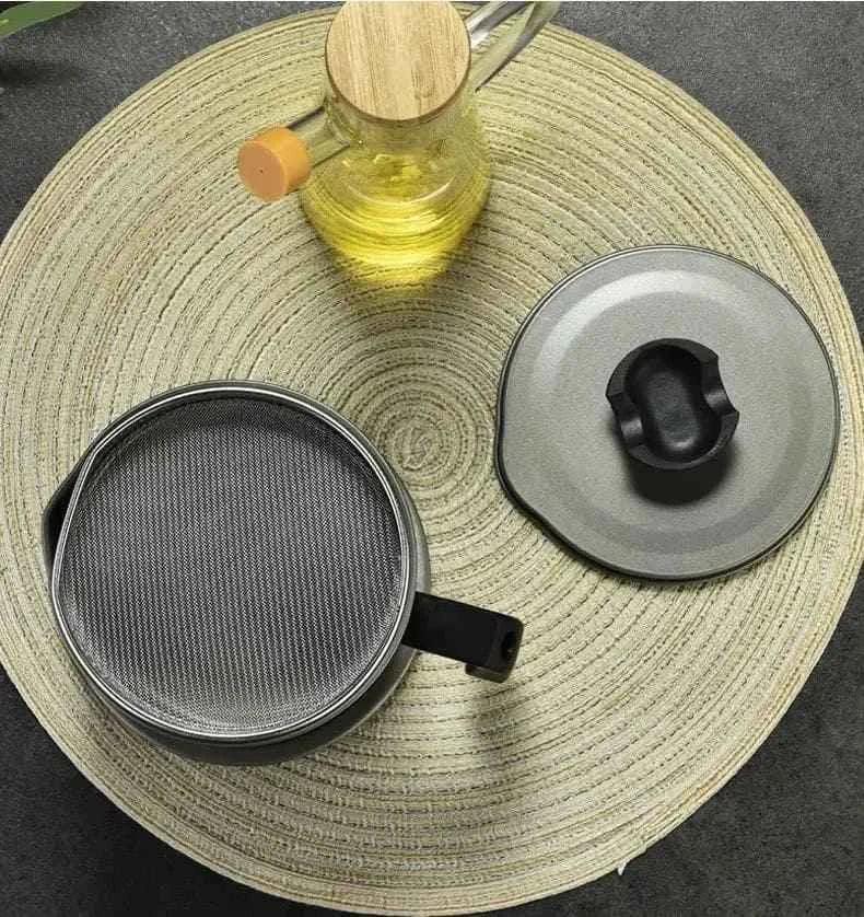 STAINLESS STEEL COOKING OIL FILTER POT WITH 1.4 LITER CAPACITY