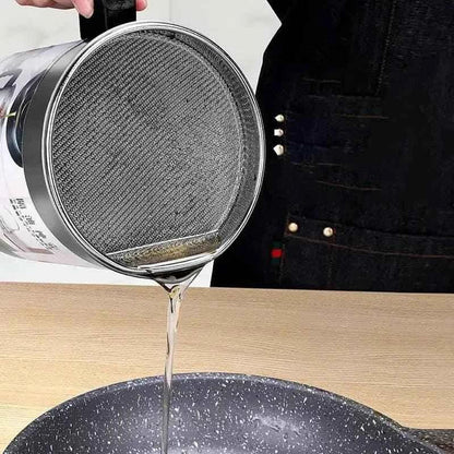 STAINLESS STEEL COOKING OIL FILTER POT WITH 1.4 LITER CAPACITY