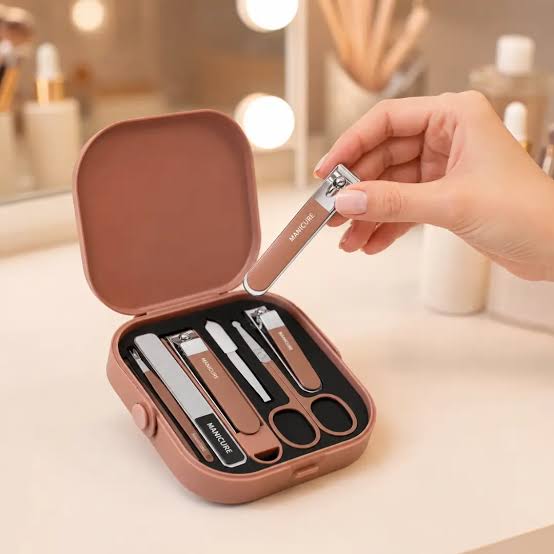 PRODESIRE™ 8-IN-1 NAIL PROFESSIONAL MANICURE & PEDICURE KIT (IMPORTED)