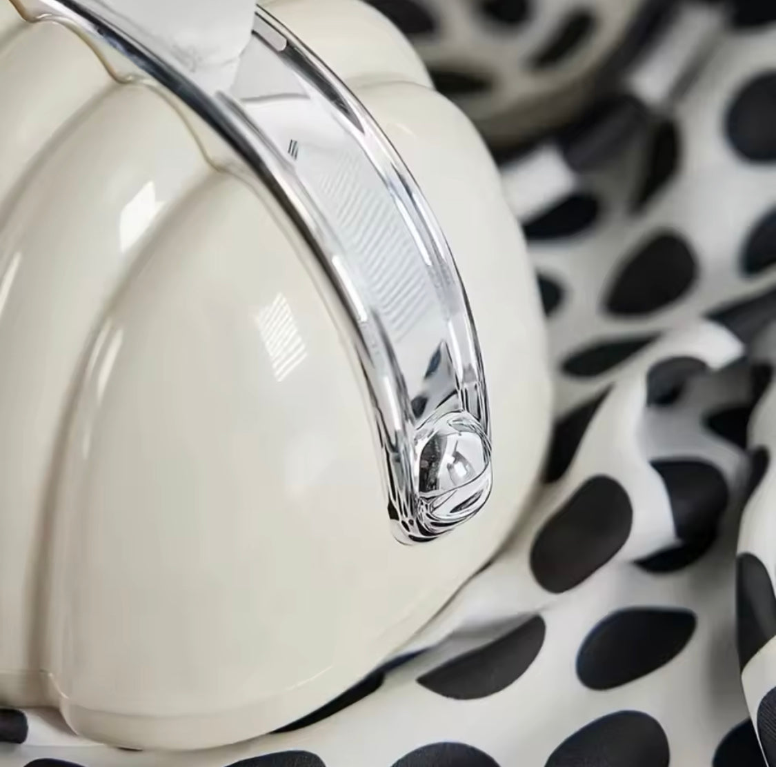 NEW CREATIVE SHELL TISSUE BOX