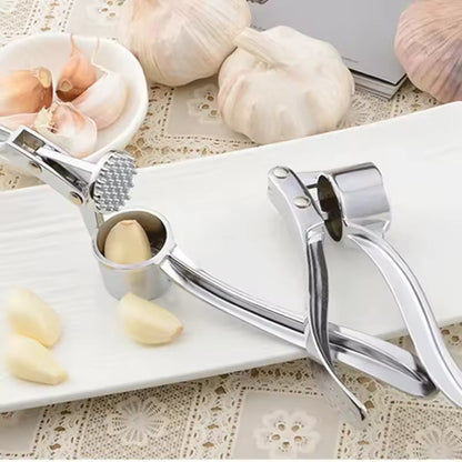 STAINLESS STEEL GARLIC PRESS FOR QUICK AND EASY CRUSHING