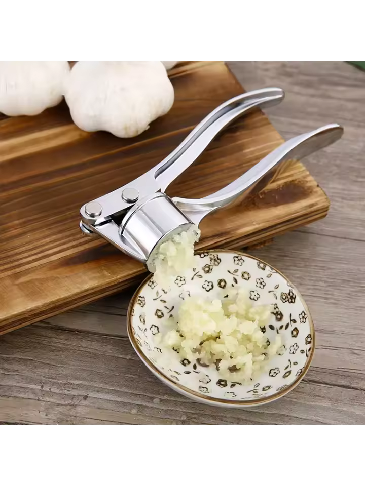STAINLESS STEEL GARLIC PRESS FOR QUICK AND EASY CRUSHING