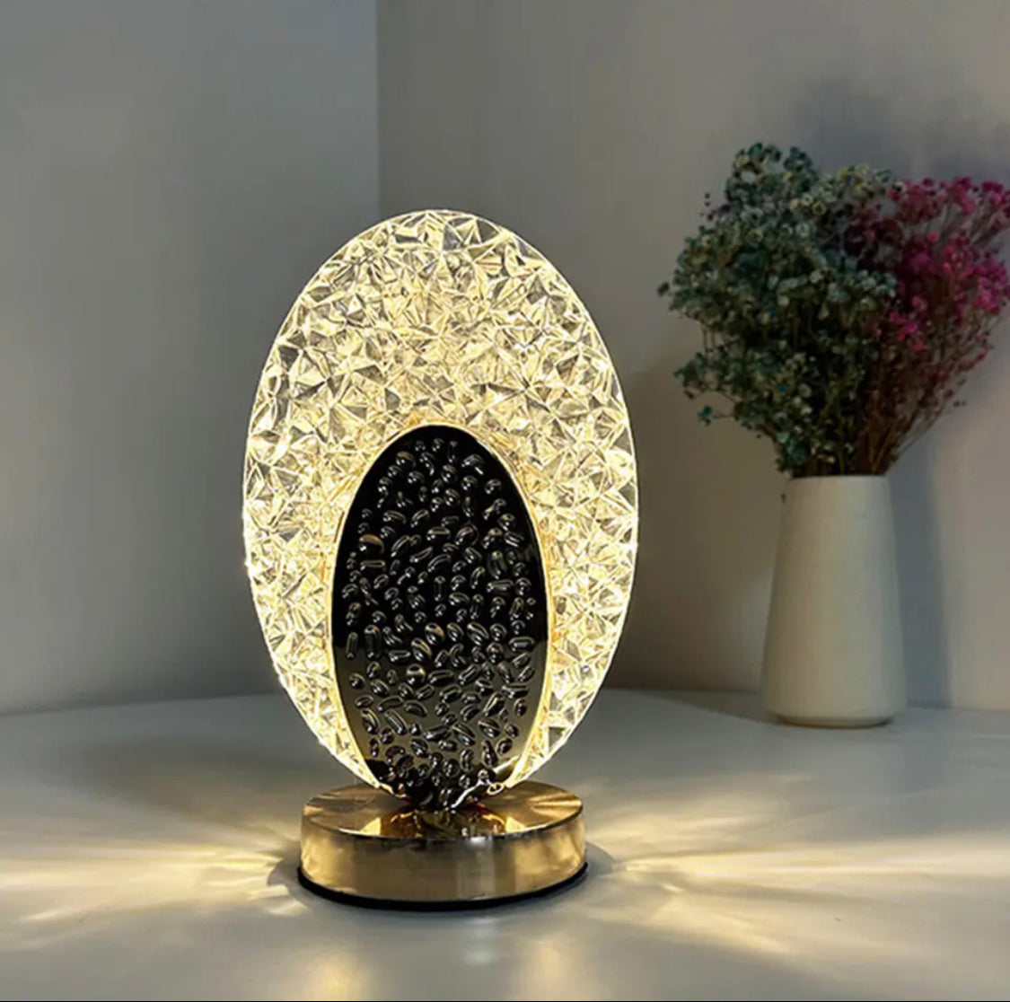 RECHARGEABLE USB CORDLESS DESK LAMP WITH SLEEK STYLE